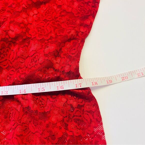 Torrid Simply All Over Lace Romper Sexy Womens Plus Size 2 2X Jester Red NEW - Picture 10 of 13